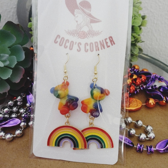 Fun gummy bear rainbow lgbtq pride dangle resin earrings - Picture 2 of 13